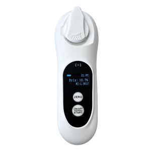 Réfractomètre digital STIL 4817 sur fond blanc avec affichage Brix, indice de réfraction et température